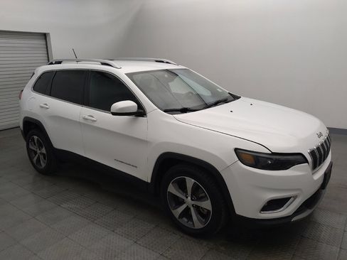 Used 2019 Jeep Cherokee Limited FWD image 11