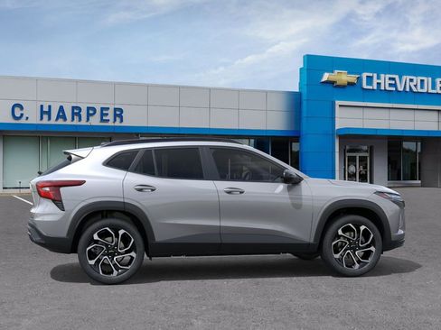 New 2026 Chevrolet Trax RS w/ Driver Confidence Package FWD image 5