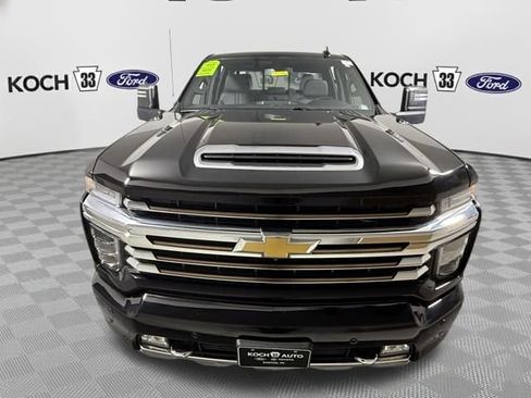 Used 2023 Chevrolet Silverado 2500 High Country w/ Z71 Off-Road Package image 2