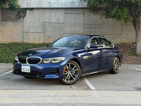 Used 2019 BMW 330i Sedan w/ Convenience Package RWD image 1