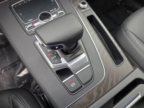 Used 2018 Audi Q5 2.0T Premium Plus w/ Premium Plus Package image 25