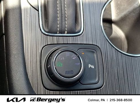 Used 2019 GMC Acadia SLT AWD/4WD image 26
