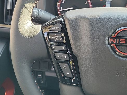 New 2025 Nissan Frontier PRO-4X w/ Pro Premium Package image 6