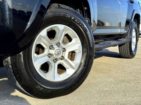 Used 2015 Toyota 4Runner SR5 Premium image 2