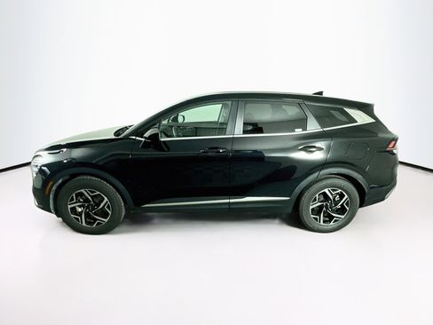 Used 2025 Kia Sportage LX FWD image 4