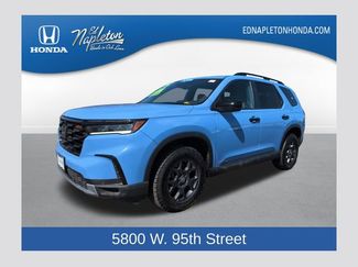 Used 2025 Honda Pilot TrailSport video 1