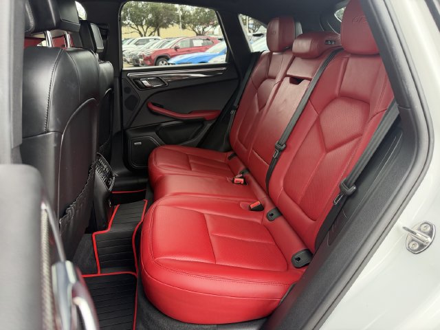 Used 2017 Porsche Macan GTS AWD/4WD image 28