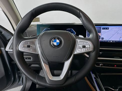 Certified 2024 BMW X7 xDrive40i image 11