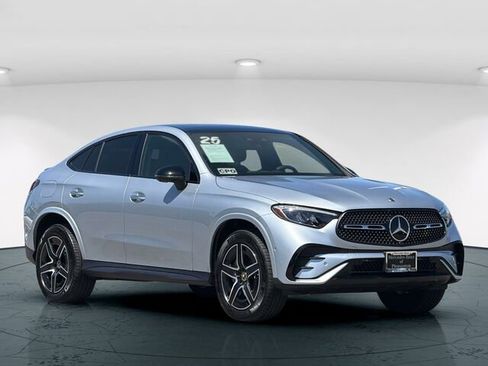 Certified 2025 Mercedes-Benz GLC 300 4MATIC w/ AMG Line image 9