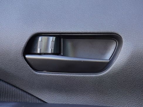 Used 2024 Nissan Kicks S image 9