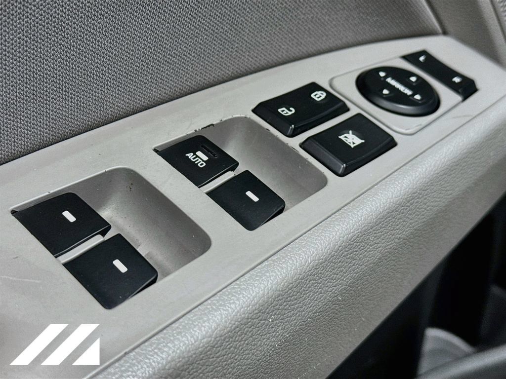 Used 2020 Hyundai Elantra Value Edition FWD image 19