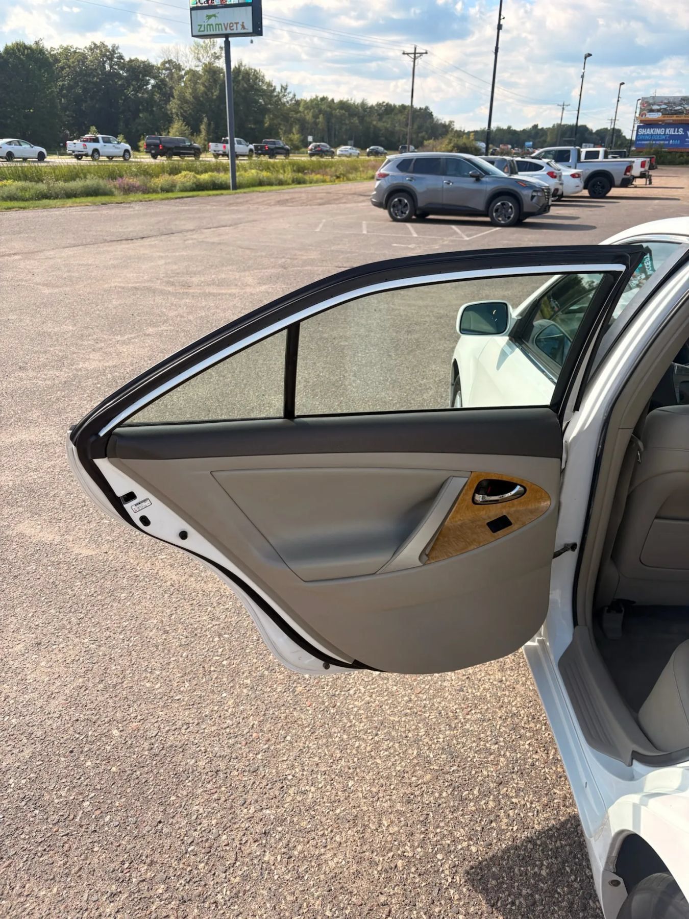 Used 2007 Toyota Camry XLE FWD image 37