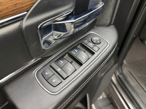 Used 2018 RAM 2500 Laramie w/ Convenience Group AWD/4WD image 12