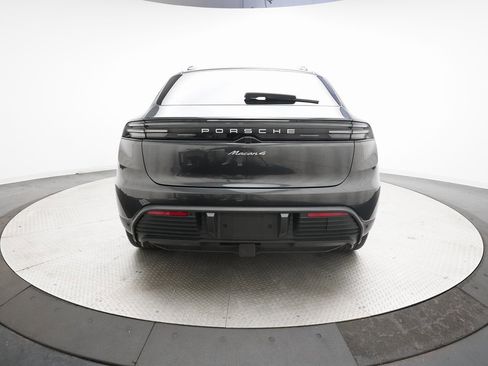 Used 2024 Porsche Macan 4 Electric image 12