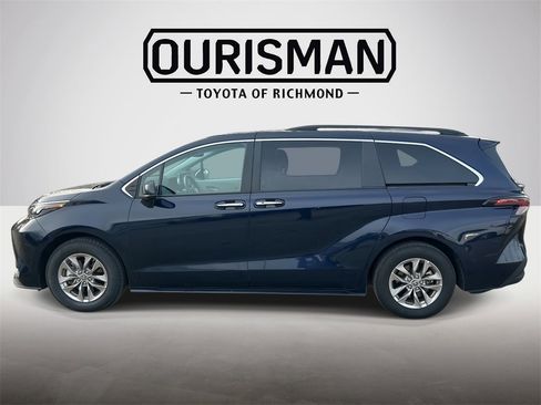 Certified 2024 Toyota Sienna XLE image 7