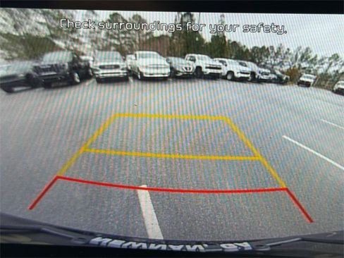 Used 2023 Kia Carnival LX image 28