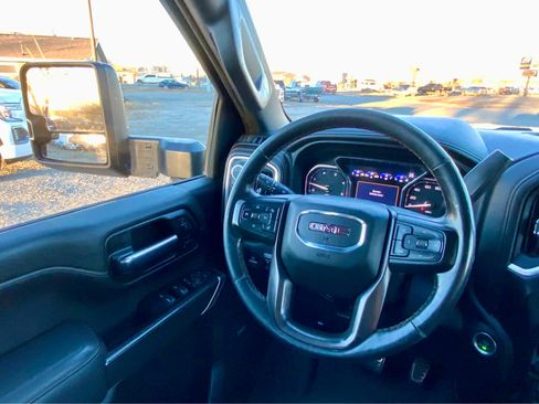 Used 2022 GMC Sierra 3500 AT4 w/ AT4 Premium Plus Package image 39