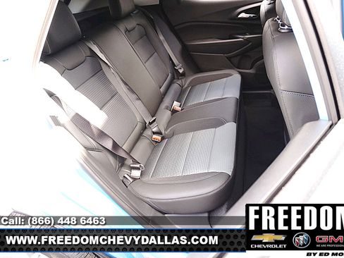 New 2026 Chevrolet Trax LT image 16