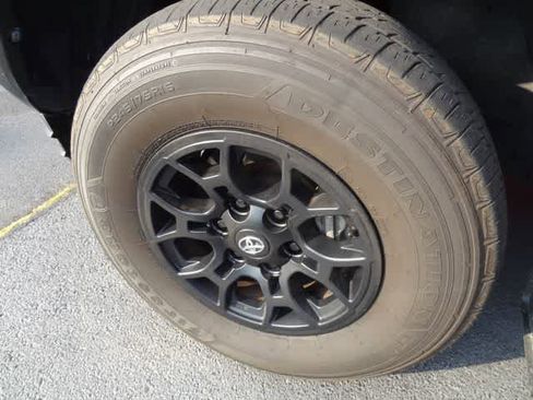 Used 2023 Toyota Tacoma SR5 w/ SX Package AWD/4WD image 18