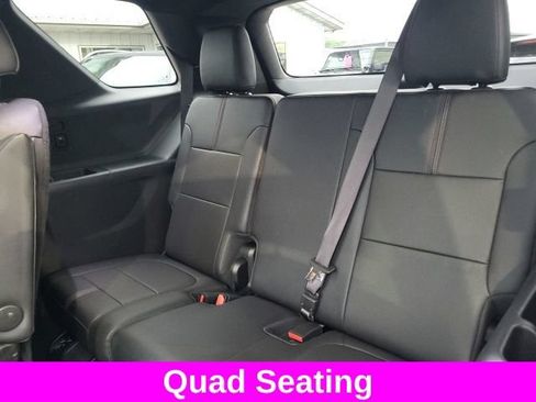 Used 2023 Chevrolet Traverse RS AWD/4WD image 17