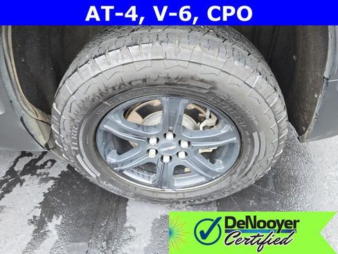 Used 2023 GMC Acadia AT4 image 34