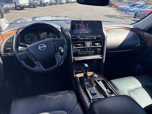 Used 2022 Nissan Armada SL w/ Captain's Chairs Package image 21