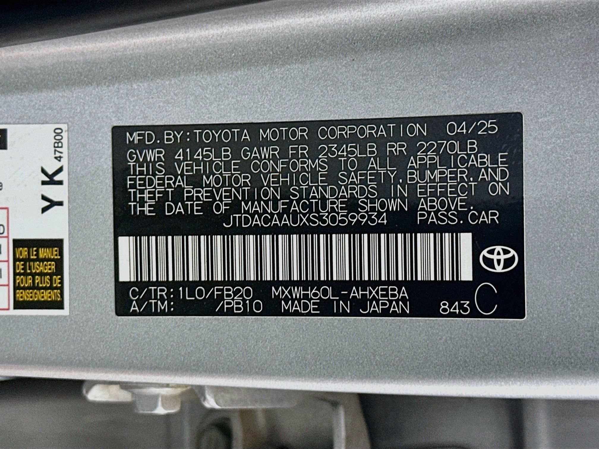 Used 2025 Toyota Prius LE FWD image 12