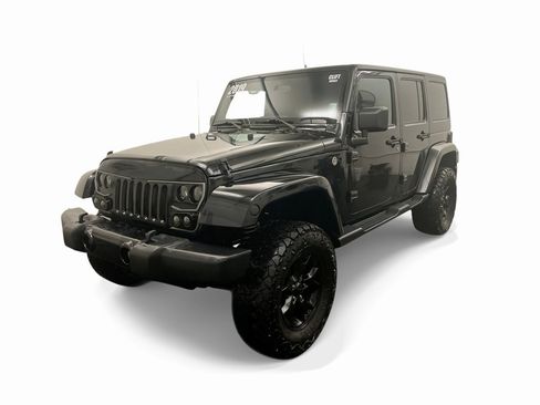 Used 2018 Jeep Wrangler Unlimited Sahara w/ Dual Top Group image 26