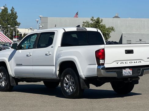 Used 2019 Toyota Tacoma SR5 RWD image 7