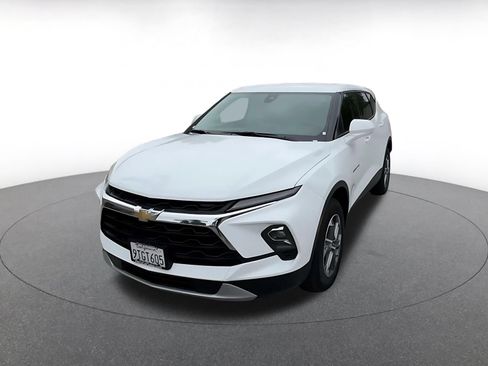 Used 2025 Chevrolet Blazer LT FWD image 7