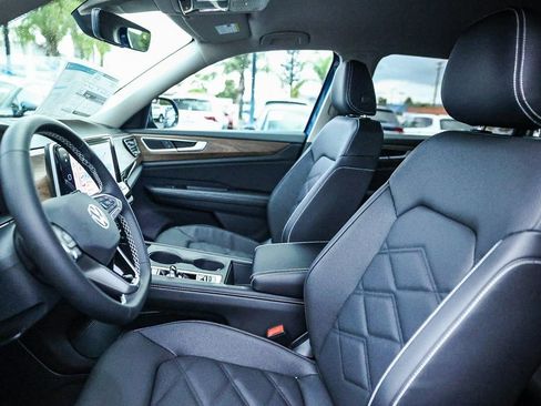 New 2026 Volkswagen Atlas SE image 30