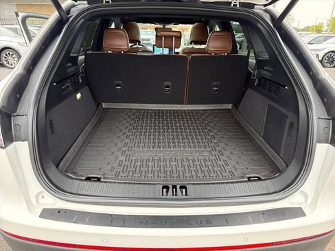 Used 2023 Lincoln Nautilus Reserve AWD/4WD image 26
