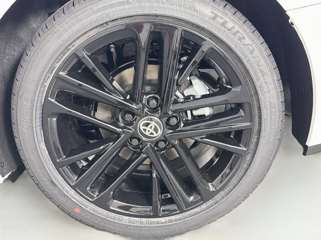 Used 2026 Toyota Camry SE FWD image 31