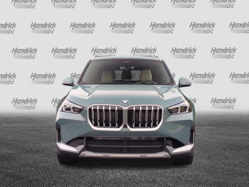 Used 2025 BMW X1 xDrive28i w/ Technology Package AWD/4WD image 3