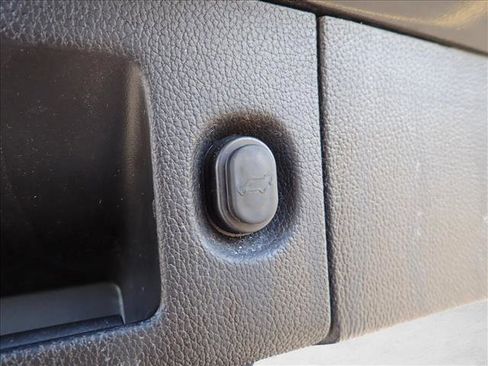 Used 2019 Cadillac Escalade ESV Luxury image 9