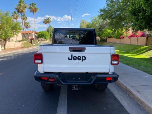 Used 2021 Jeep Gladiator Sport AWD/4WD image 6