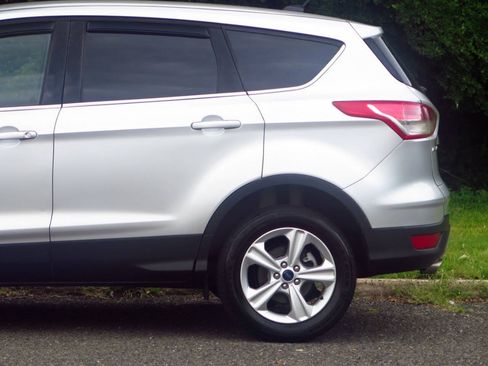 Used 2016 Ford Escape SE FWD image 22