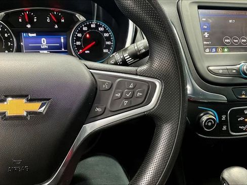 Used 2022 Chevrolet Equinox LT FWD image 11