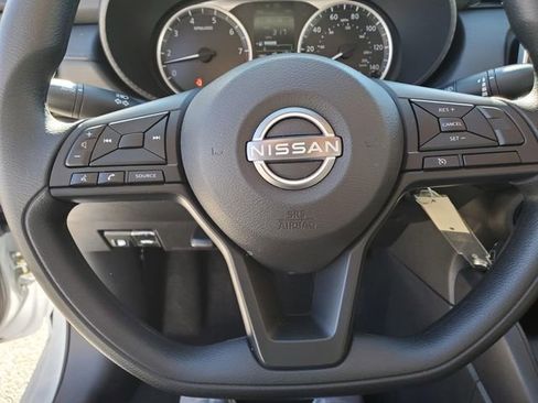 Used 2025 Nissan Versa S w/ Trunk Package image 17