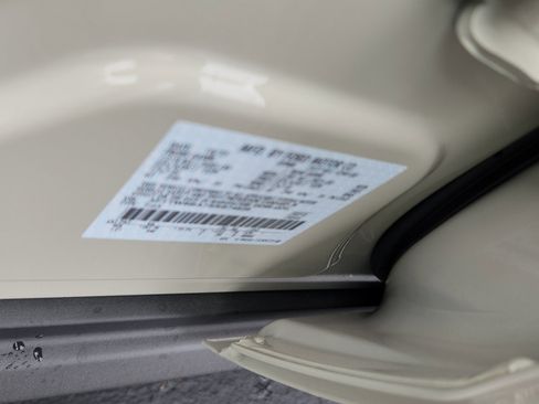 New 2025 Ford Maverick XL w/ Equipment Group 102A image 21