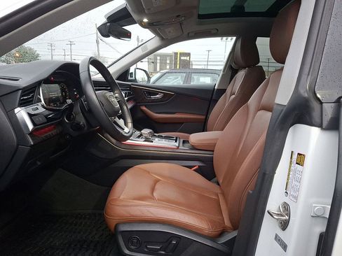Used 2022 Audi Q8 Premium Plus w/ Premium Plus Package image 11