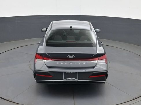 Used 2024 Hyundai Elantra SE FWD image 30