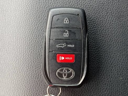 Used 2026 Toyota 4Runner Limited AWD/4WD image 31