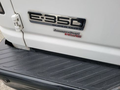 Used 2014 Ford E-350 and Econoline 350 Super Duty w/ Power Group image 27