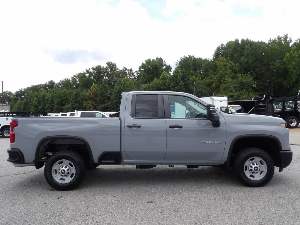 Used 2024 Chevrolet Silverado 2500 W/T RWD image 9
