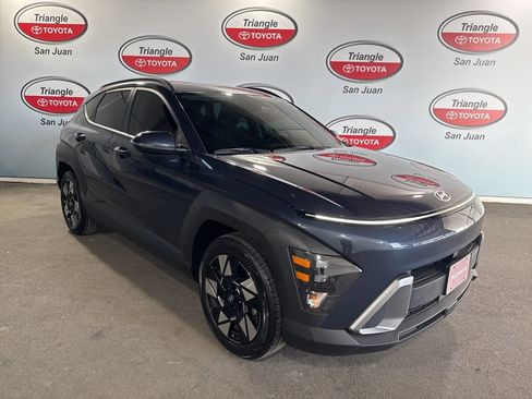Used 2025 Hyundai Kona SEL image 3