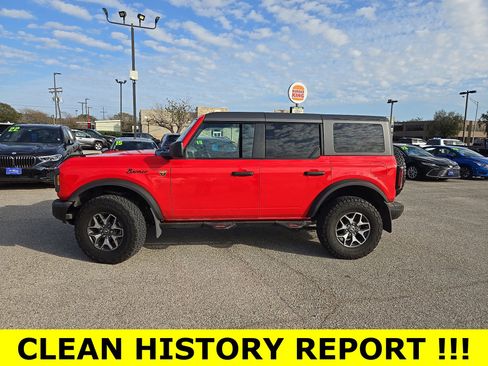 Used 2023 Ford Bronco Badlands image 2