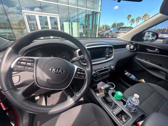 Used 2020 Kia Sorento LX w/ LX I4 Convenience Package AWD/4WD image 2