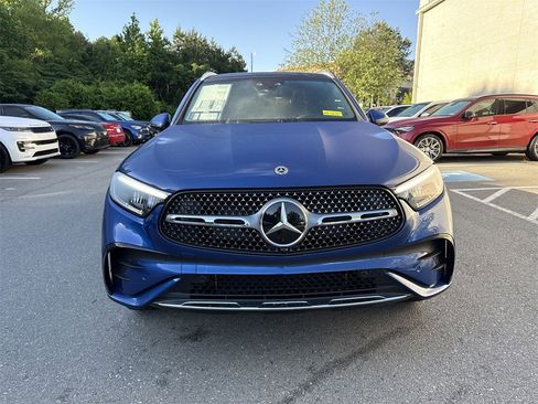New 2025 Mercedes-Benz GLC 350e 4MATIC image 8