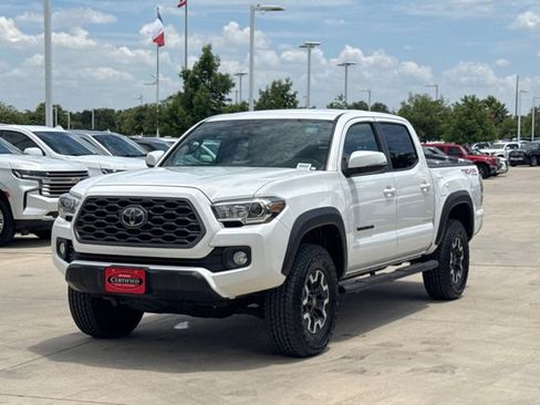Used 2020 Toyota Tacoma TRD Off-Road w/ Technology Package AWD/4WD image 8